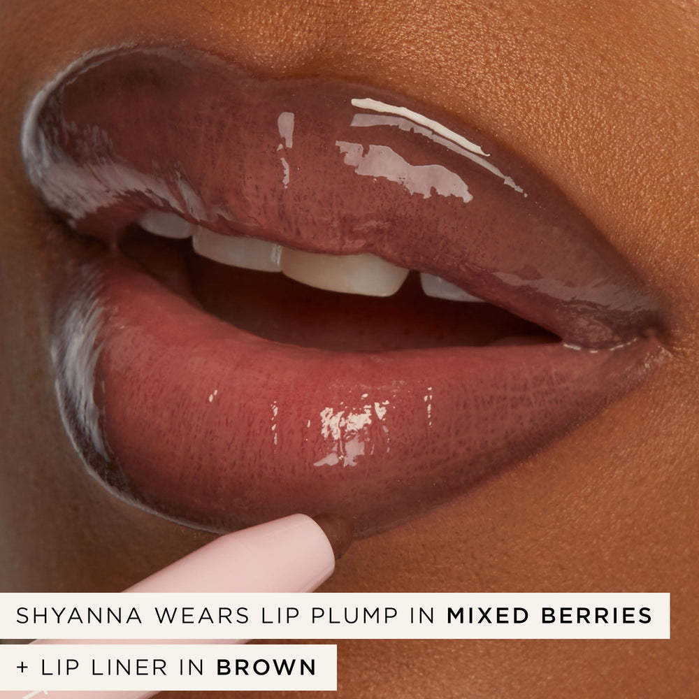 tarte maracuja juicy lip liner superfruit complex closeup.