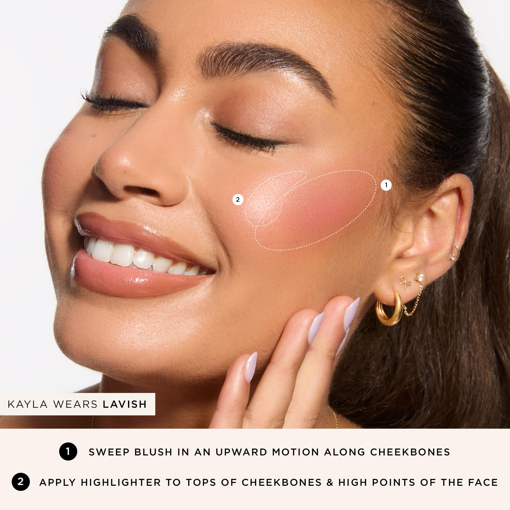 tarte Stay Golden blush compact in mauve pink blends easily for seamless payoff