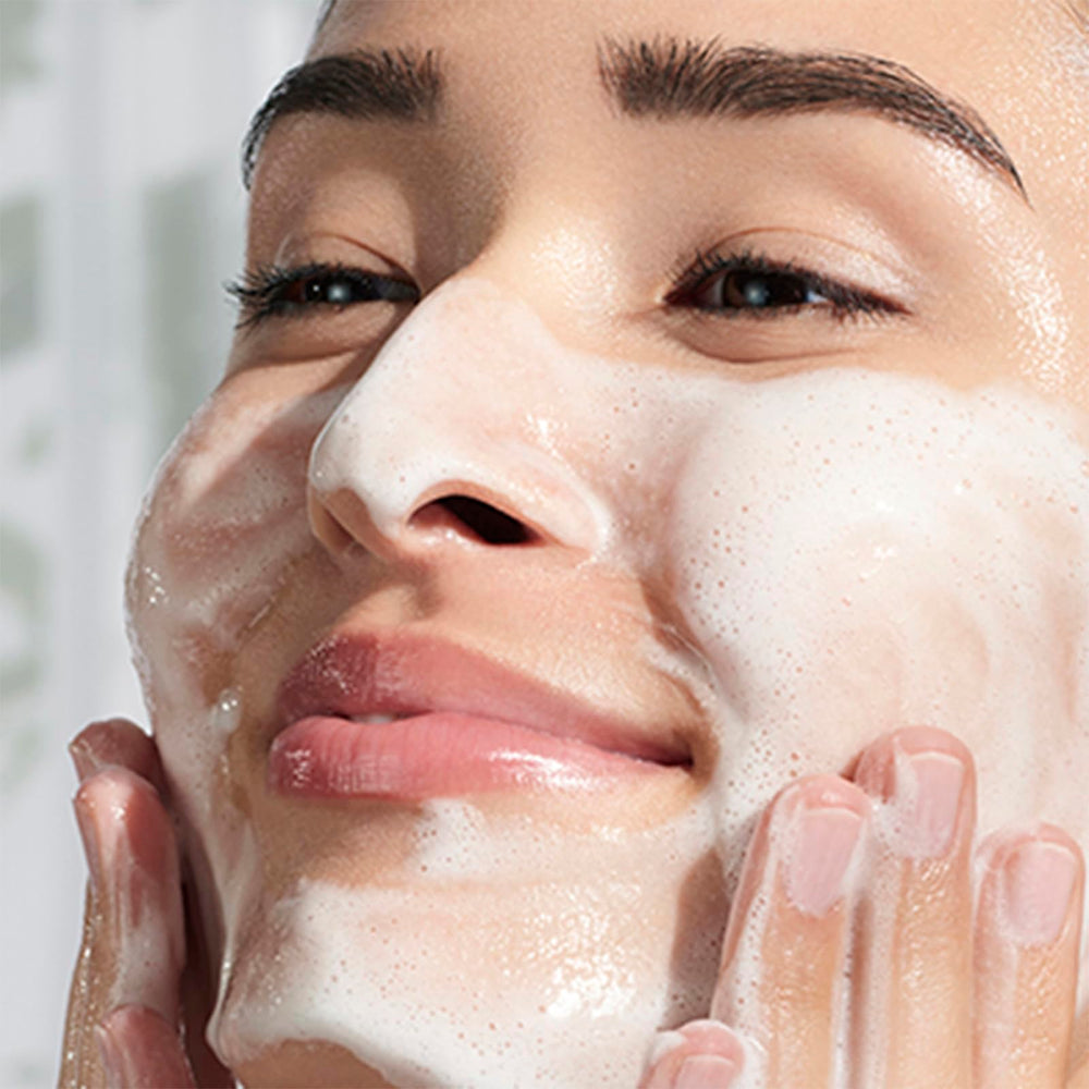 Apariencia de poros más definida tras exfoliación con Rice Polish Deep