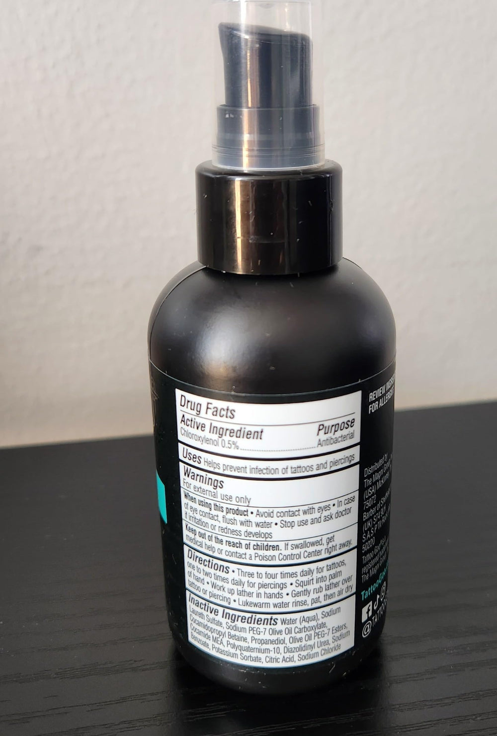 Tattoo Goo fragrance-free icon indicates no fragrance or alcohol.