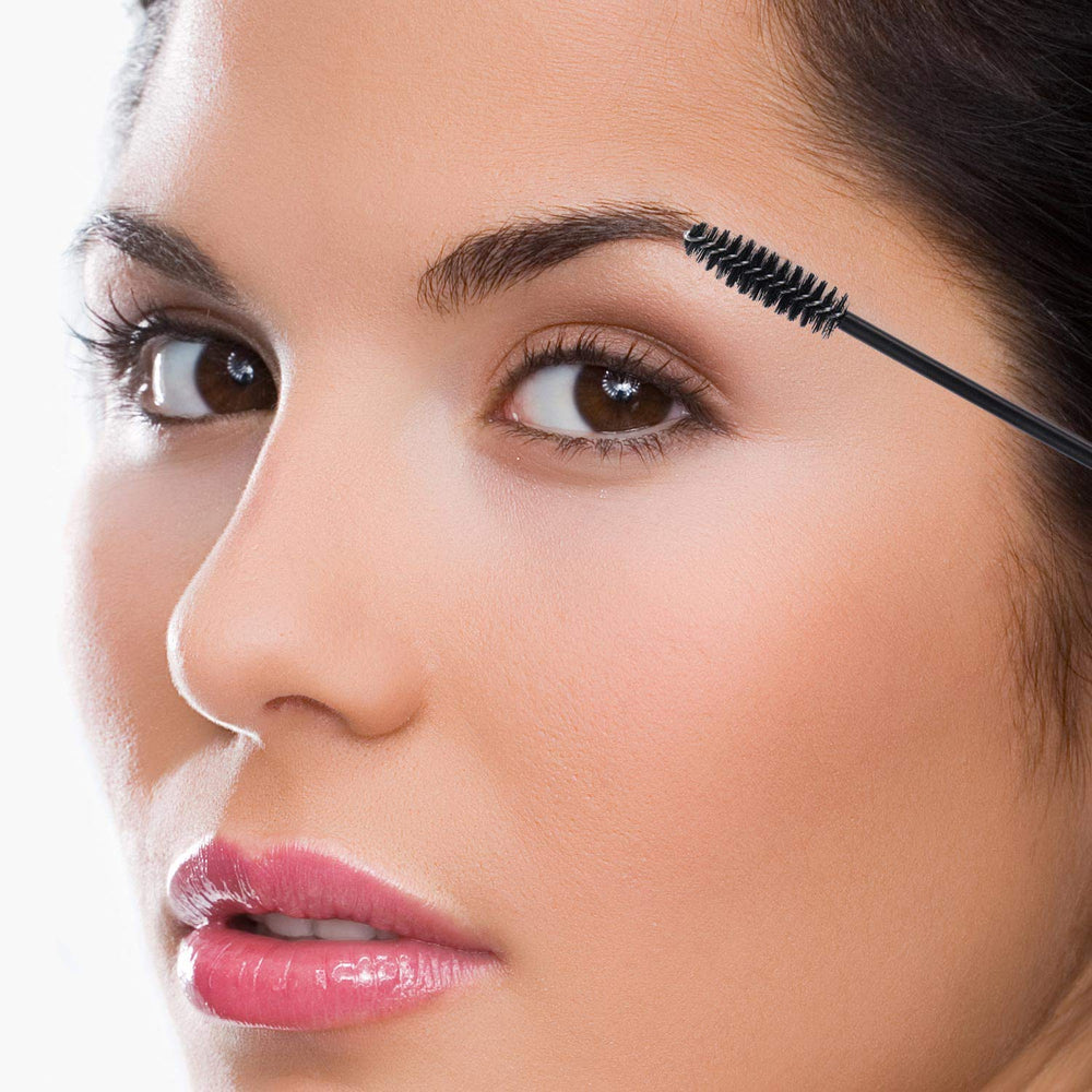 Tbestmax eyelash extension kit accessory helps tidy lash placement.