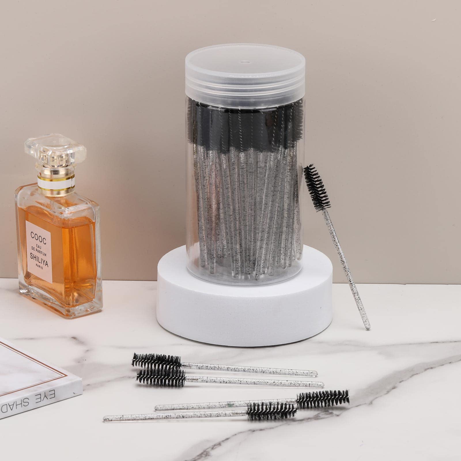 Tbestmax lash separator helps prevent clumping and improves lash separation.
