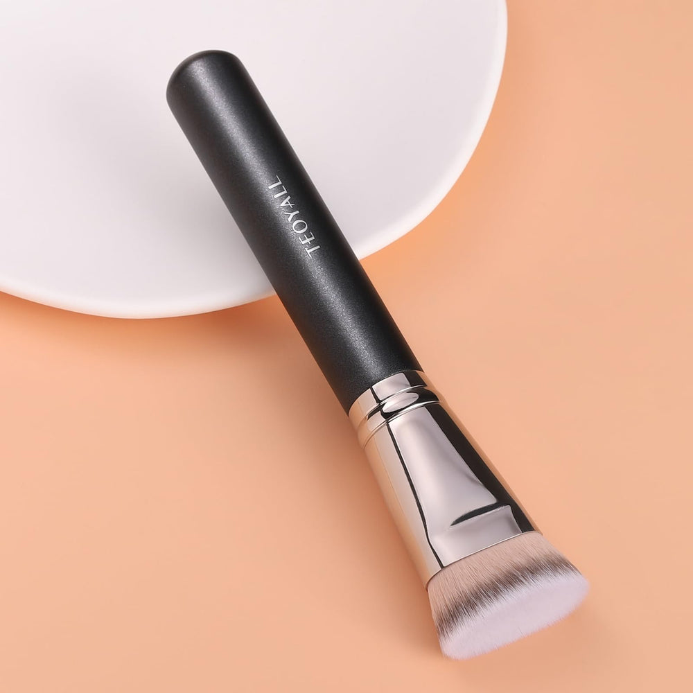 TEOYALL contour brush works with powder, cream, and liquid cosmetics