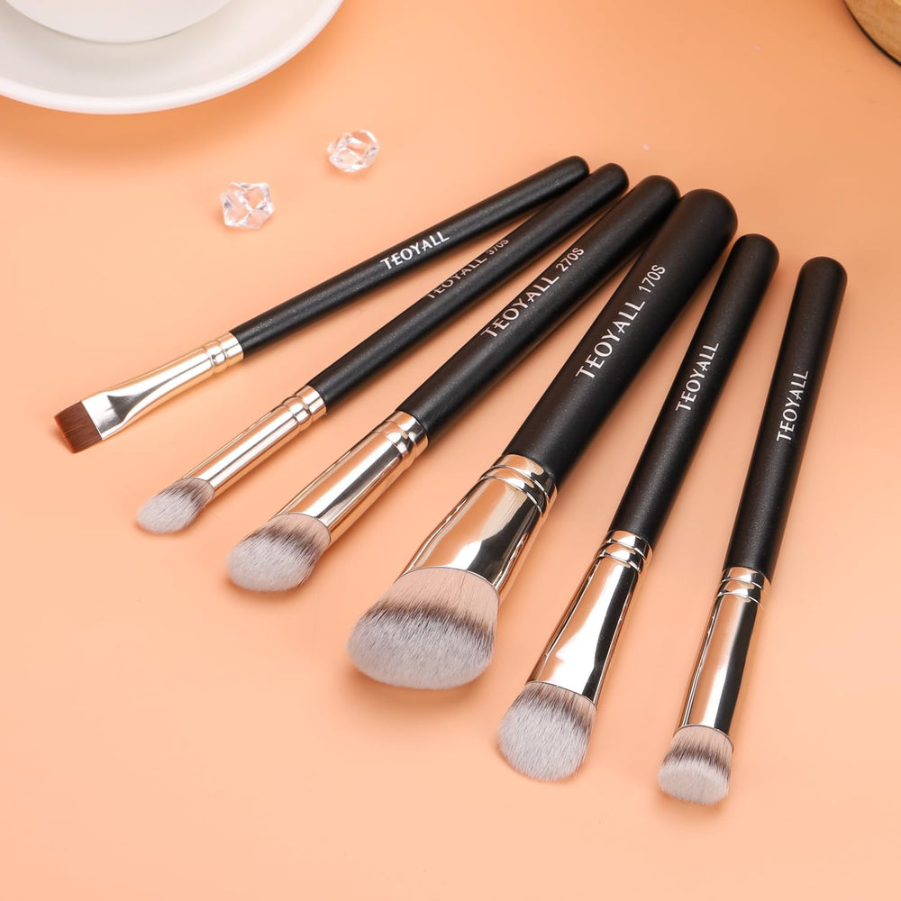 TEOYALL easy-clean bristles for hygienic makeup sessions