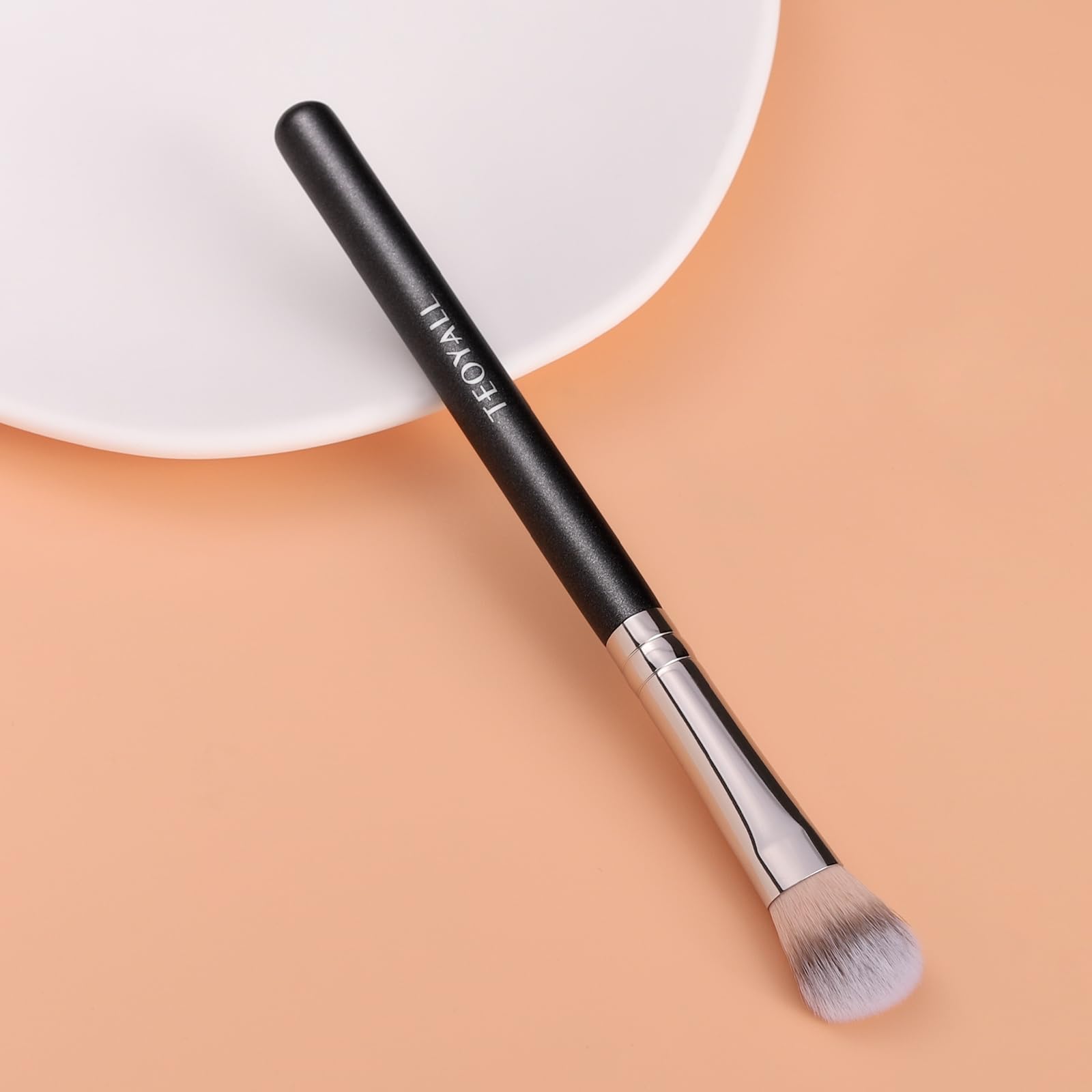 TEOYALL Easy-clean brush cleans quickly to maintain softness and performance.