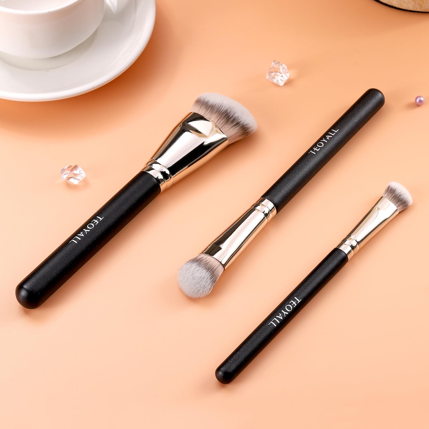 TEOYALL brush set packaging and presentation for easy storage