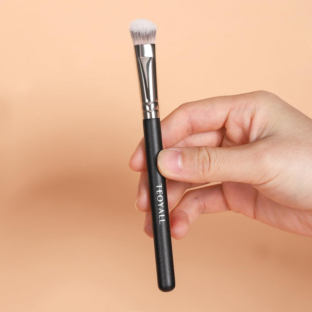 TEOYALL precision under-eye brush ideal for delicate areas and detailed concealing.