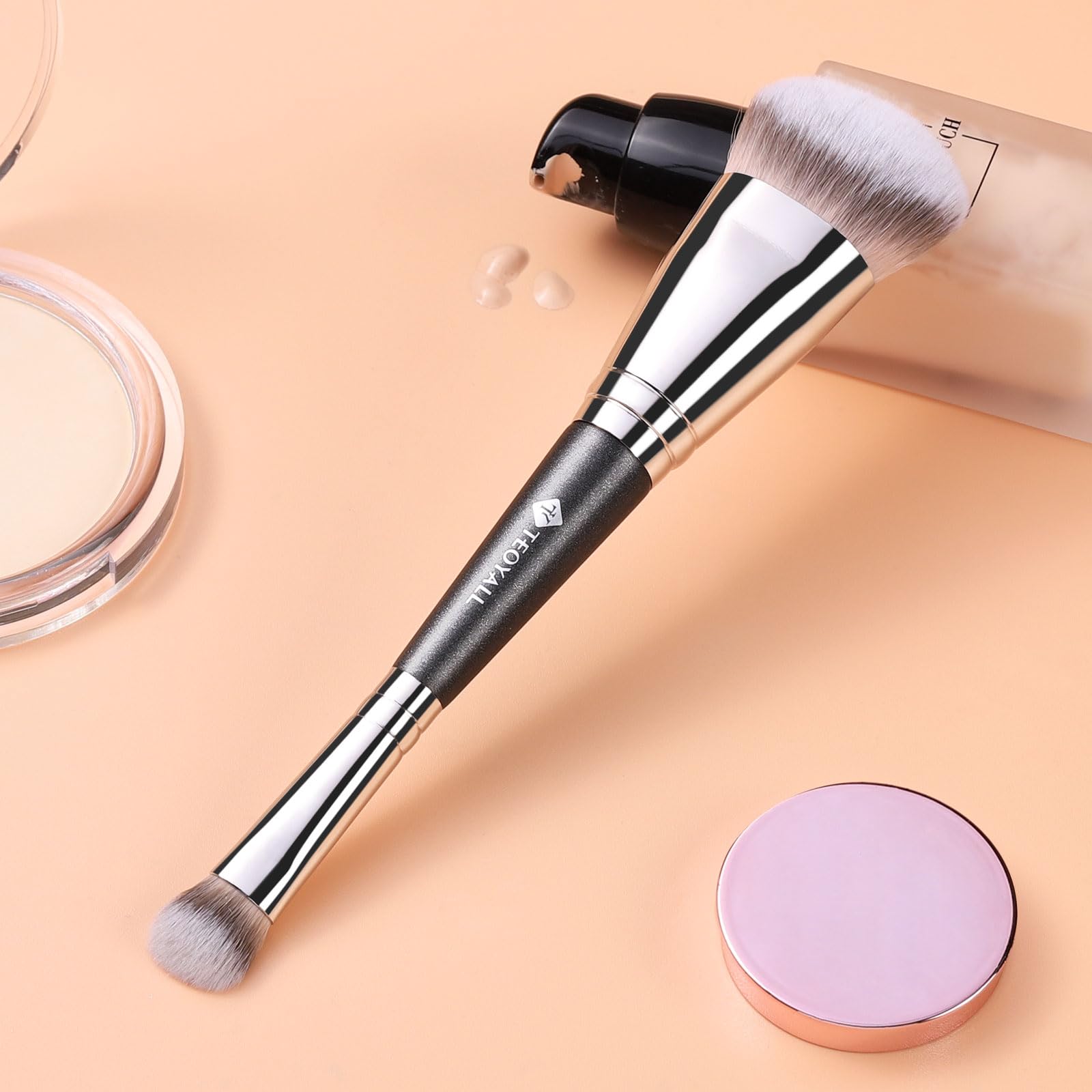 TEOYALL travel-friendly dual-ended brush for on-the-go touch-ups