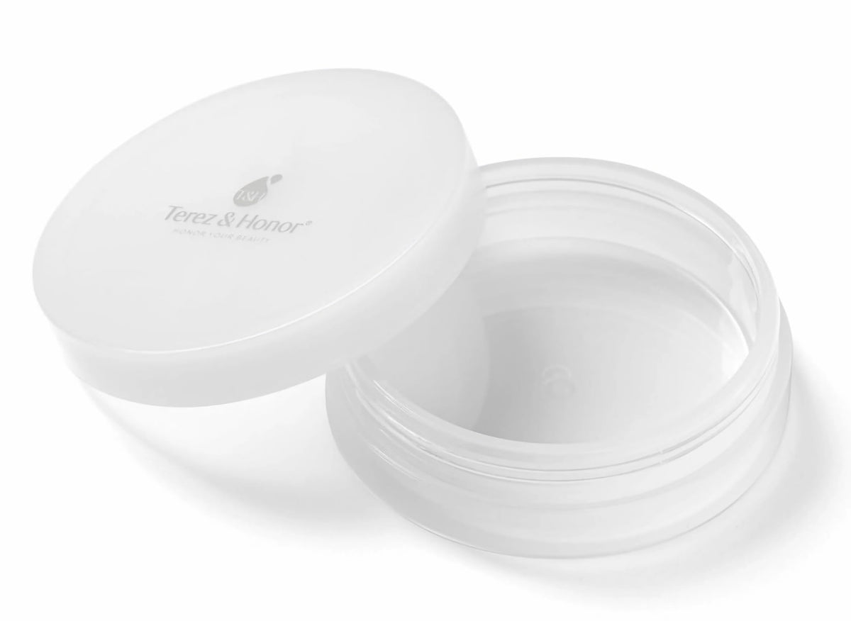 TEREZ & HONOR Glow-To Pad Pack with closed lid for secure travel storage of pads.