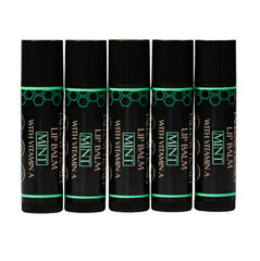 Bálsamo labial Terra Lotus en envase tubo para uso móvil y cómodo
