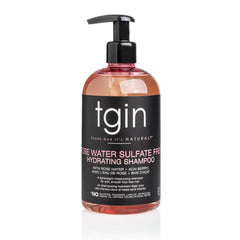 TGIN Rose Water: botella vertiendo para una limpieza suave en la ducha.