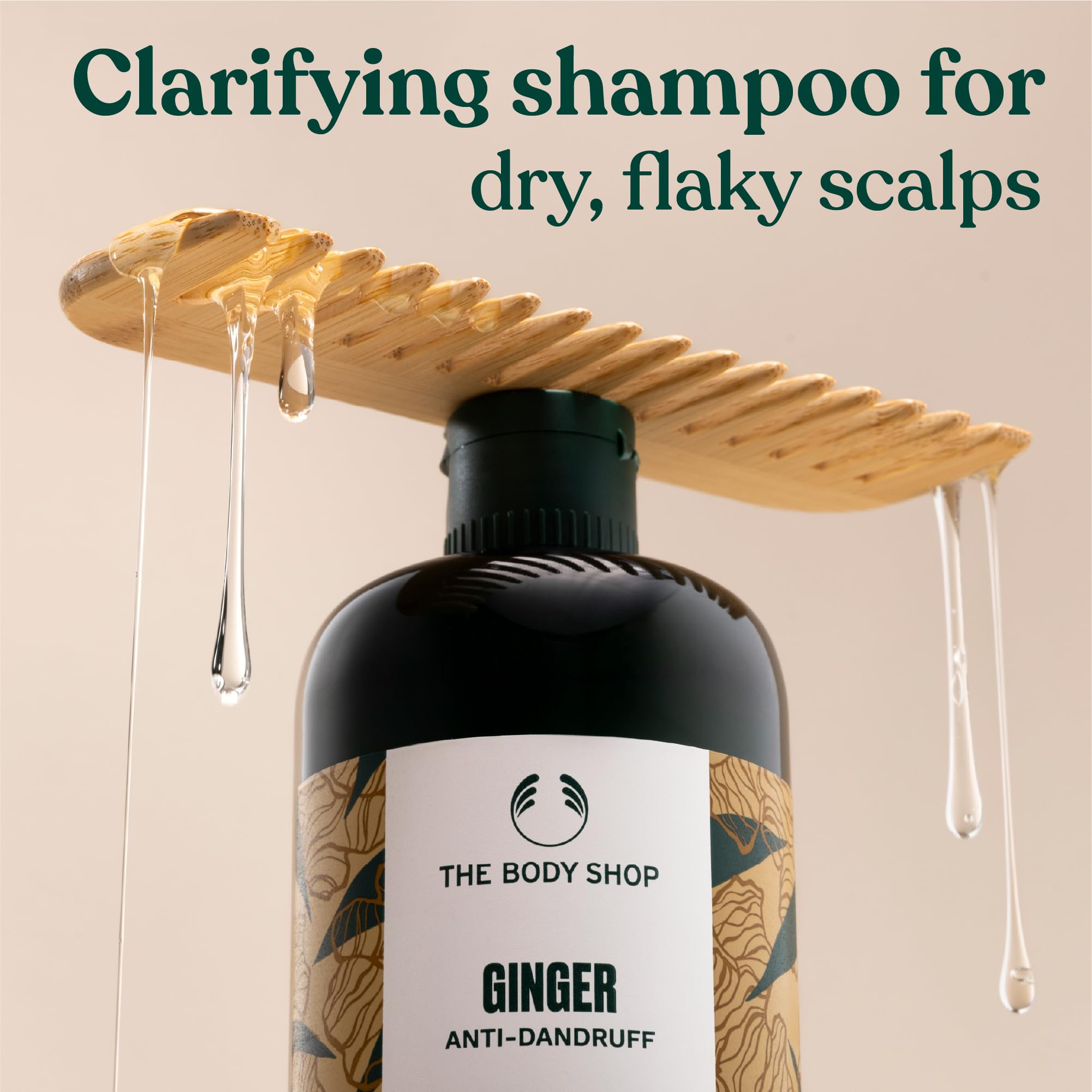 The Body Shop Ginger Scalp Care Shampoo, aplicación diaria en cabello para rutina fácil.