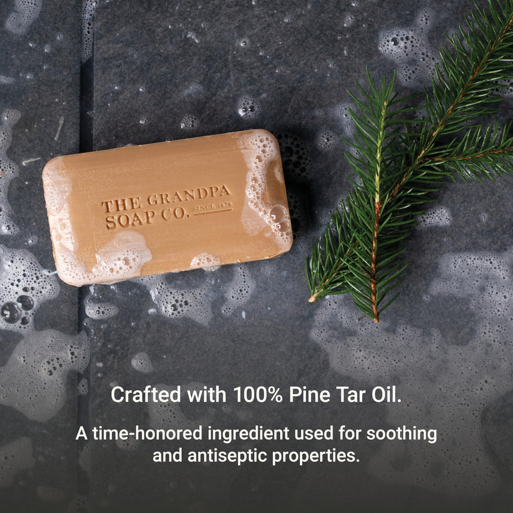 The Grandpa Soap Company Pine Tar Bar Soap bajo la ducha, limpieza suave.