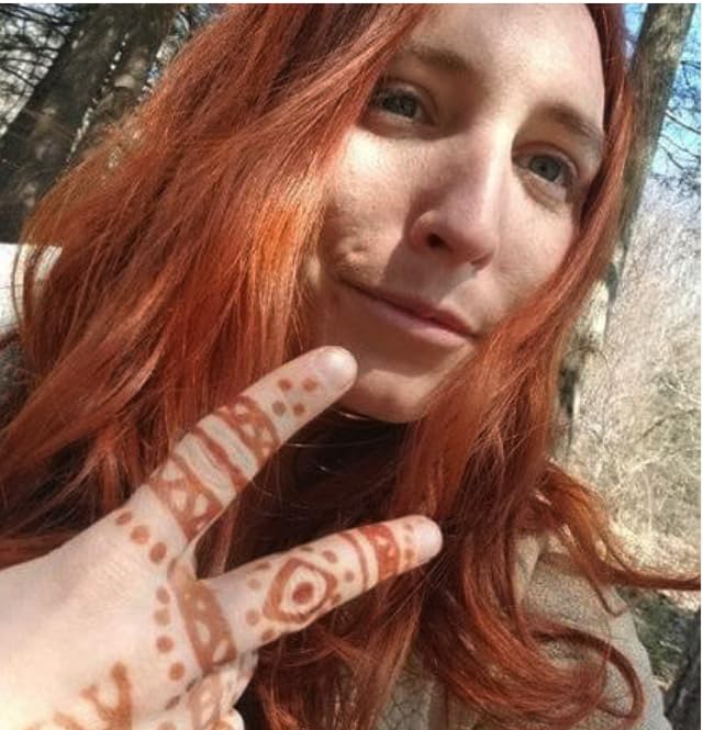 The Henna Guys color result swatch shows a rich red shade.