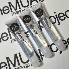 The Make-Up Artist Project aplicador suave facilita una capa brillante y uniforme.