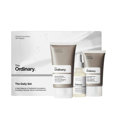 The Ordinary Daily Set: vertido de botella para limpieza suave y eficaz.