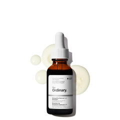 The Ordinary Granactive Retinoid 2% Emulsion en botella para uso nocturno suave.