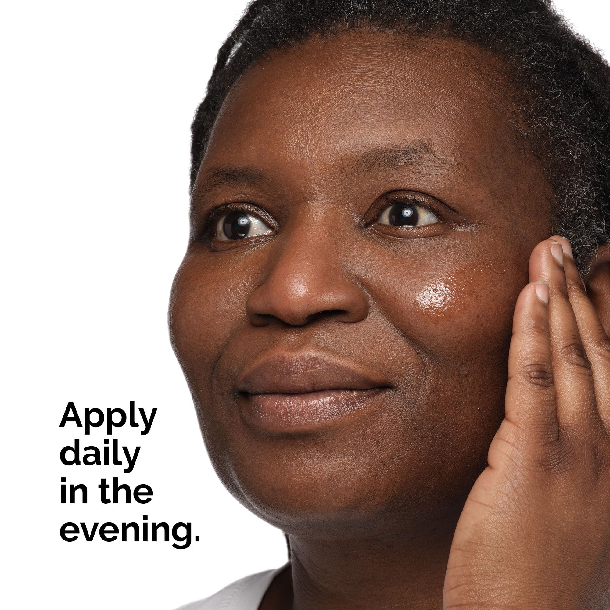 Rutina nocturna con The Ordinary Granactive Retinoid 2% Emulsion para resultados graduales.