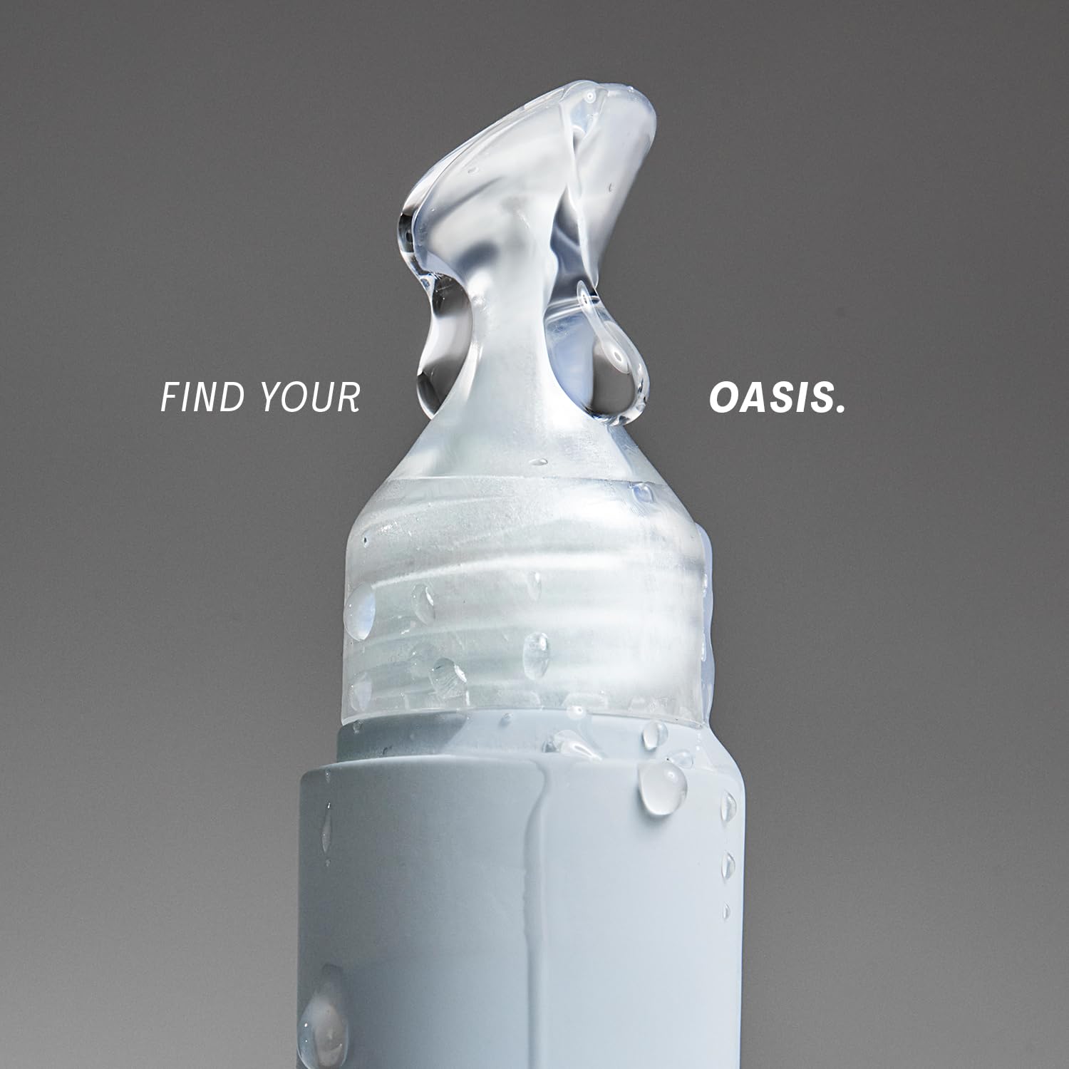 The Outset Lip Oasis downward-fill tip enables easy, even product loading.