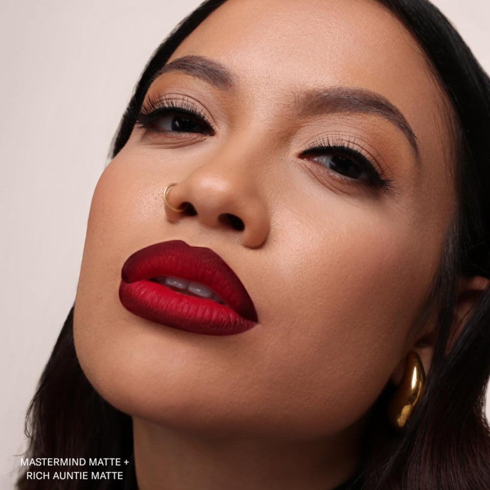 Combinación con brillo para mayor efecto en labios.