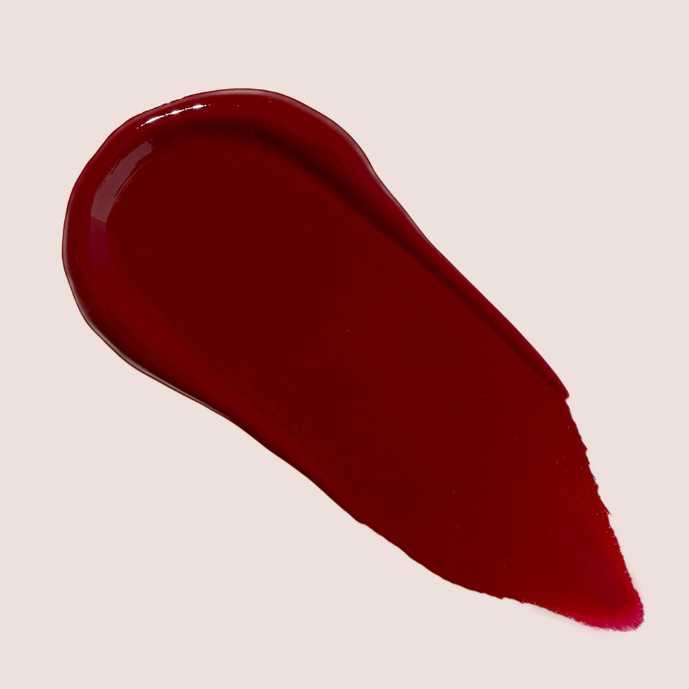 The Lip Bar Perfect Pout Mini Trio muestra Trophy Wife para probar tono universal