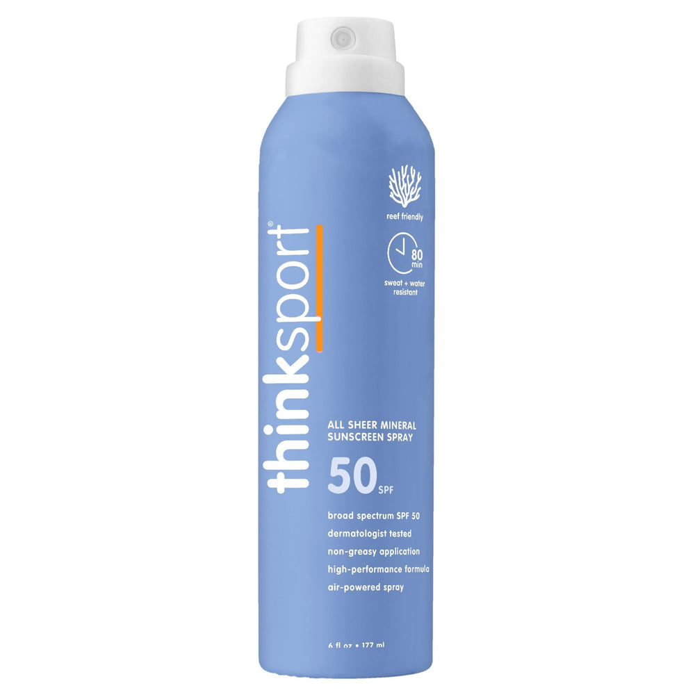 Thinksport SPF50 mineral spray, aplicación frontal, protección solar clara y suave para piel sensible.