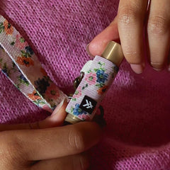 Thread Wallets accesorio para bálsamo labial elastico negro