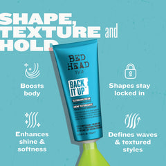 Bed Head Back It Up aplicación en mano facilita distribuir crema.