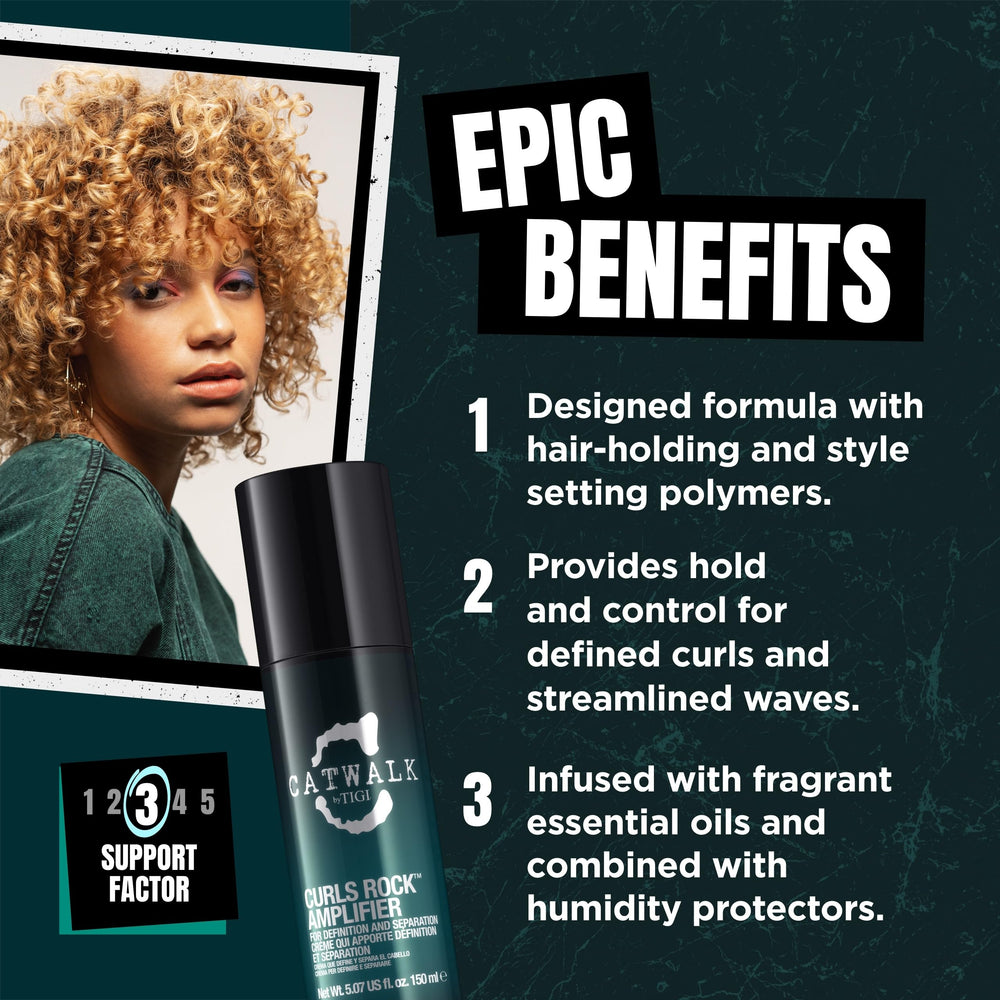 TIGI Curls Rock Amplifier aplicación sobre rizos húmedos para definición.