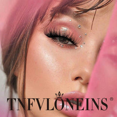 TNFVLONEINS cat-eye lashes with outer corners for dramatic definition