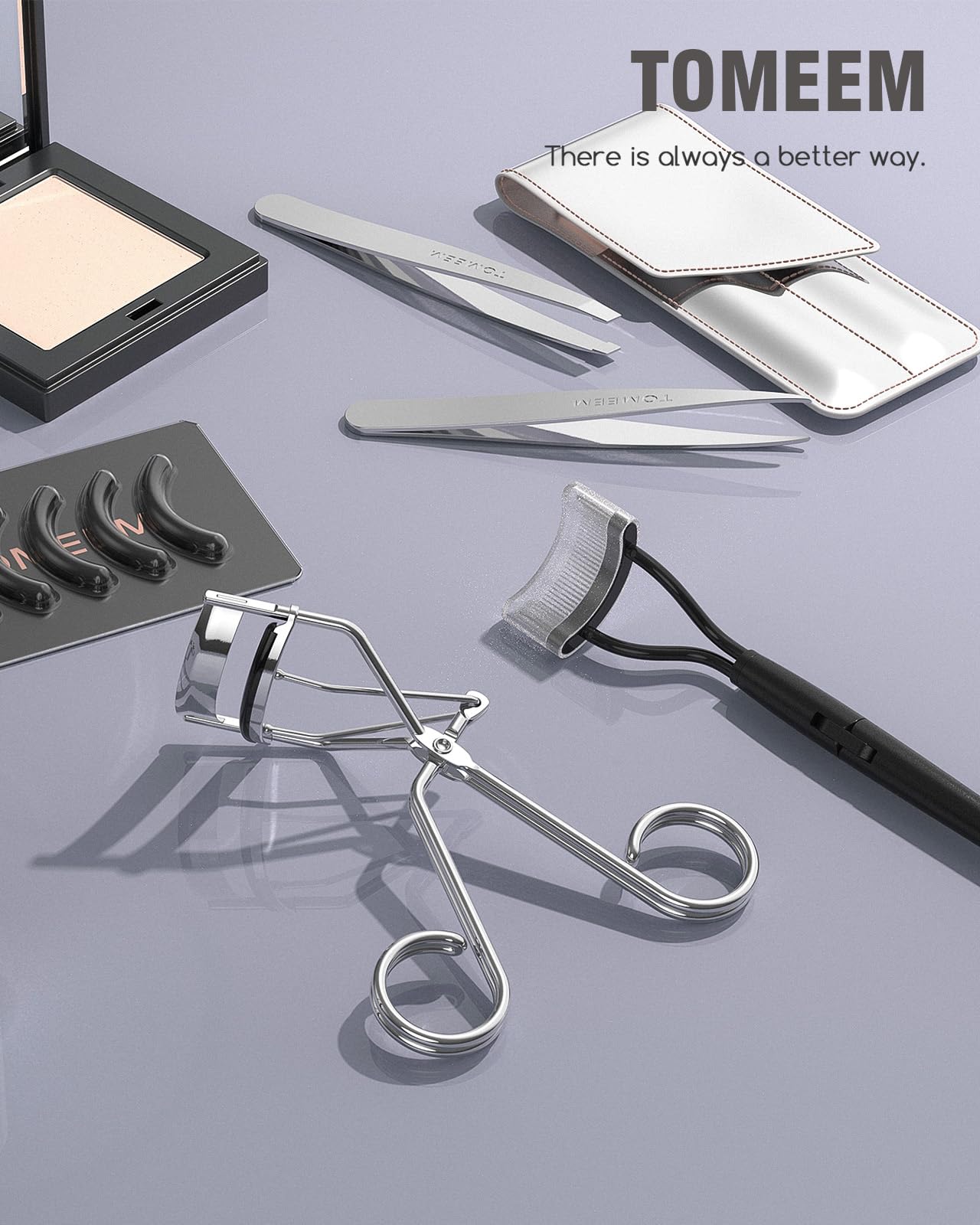 TOMEEM built-in eyelash comb assists with post-mascara lash separation.