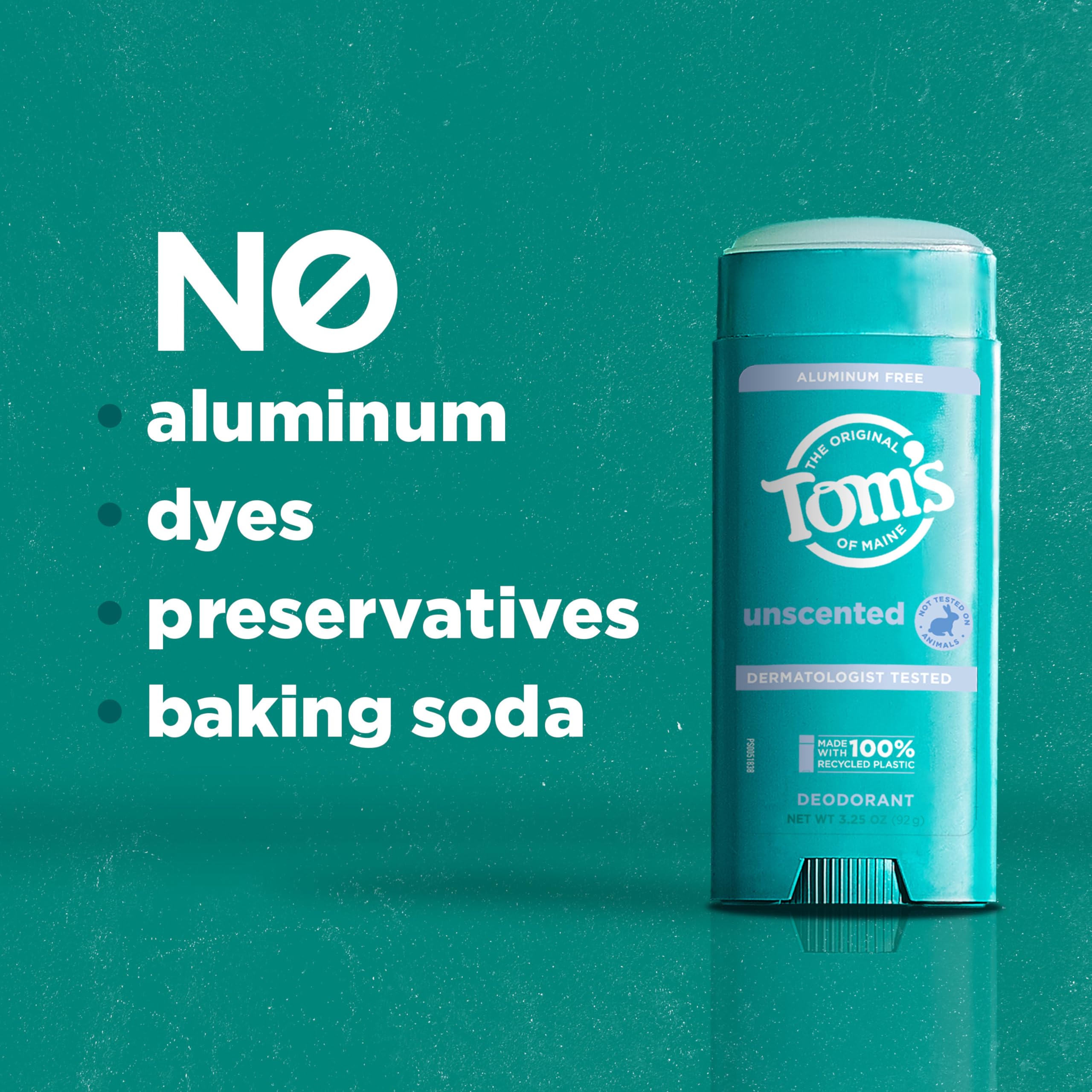 Aplicación suave de Tom's of Maine Desodorante sin fragancia en la axila