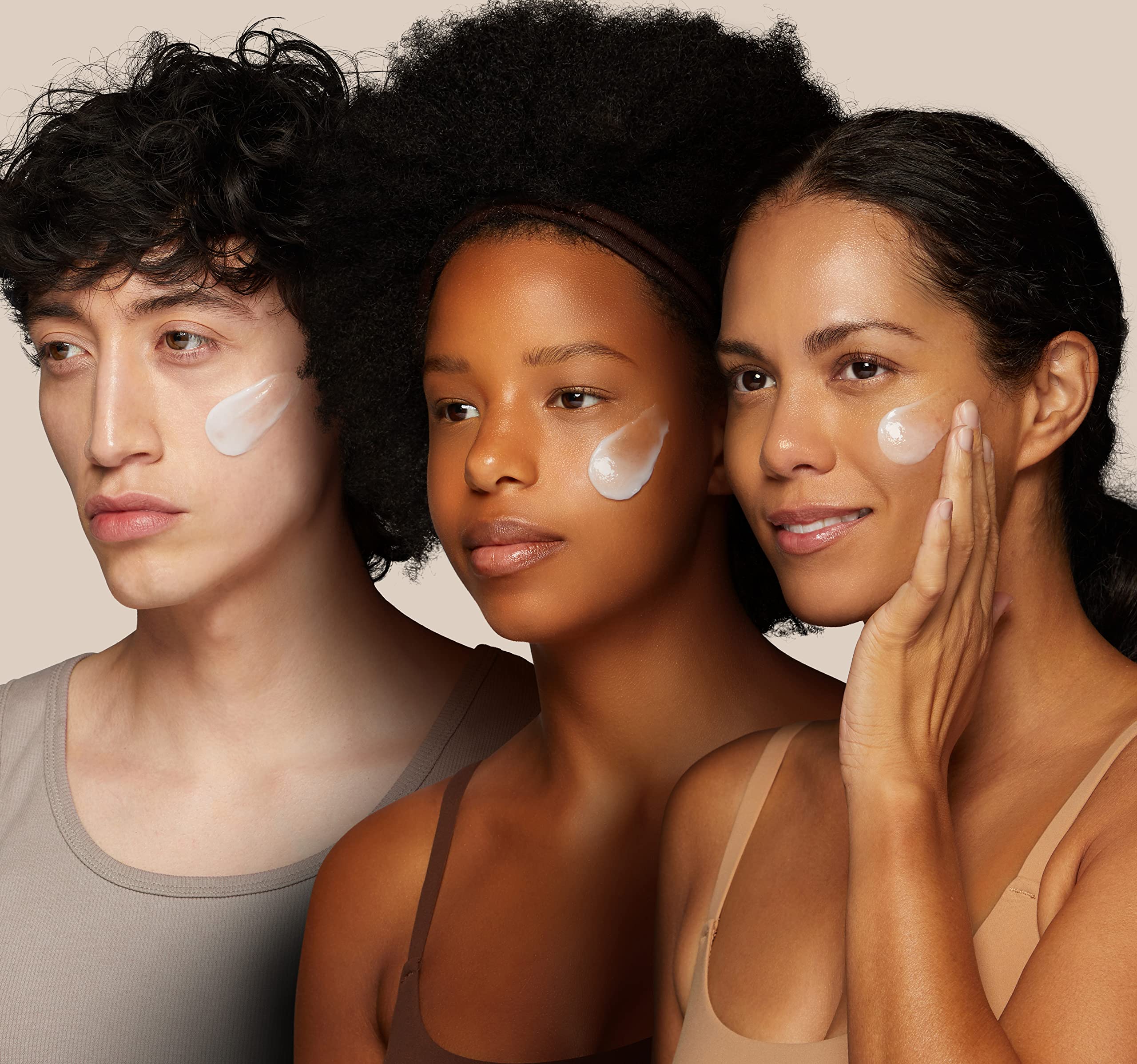 TONYMOLY suero de sandía: envase compacto ideal para viaje.