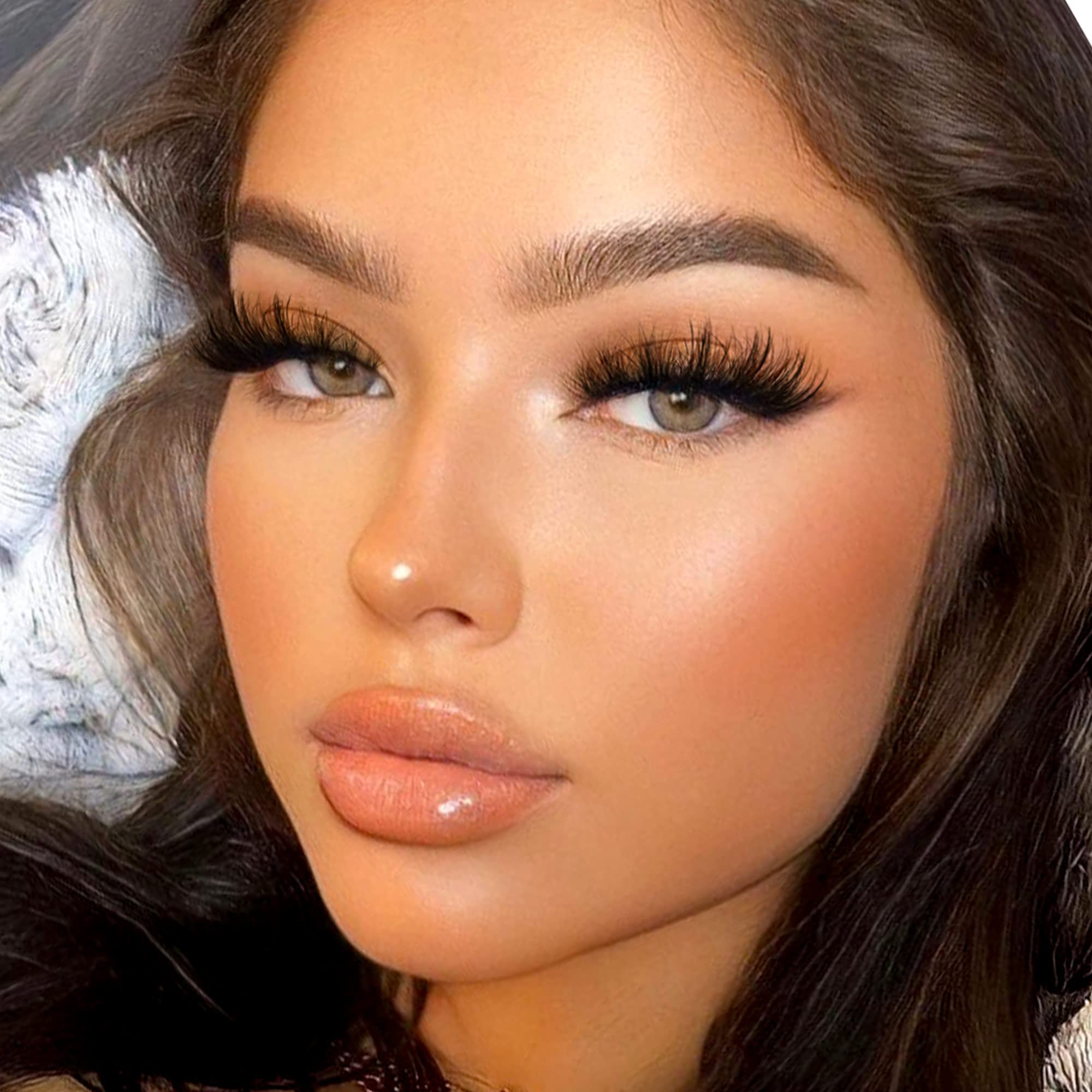 TOOCHUNAG manga-inspired multipack lashes for versatile styling options