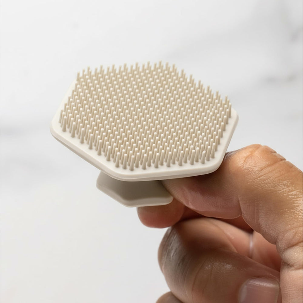 TOOLETRIES Travel-friendly face scrubber ready for on-the-go skincare routines.