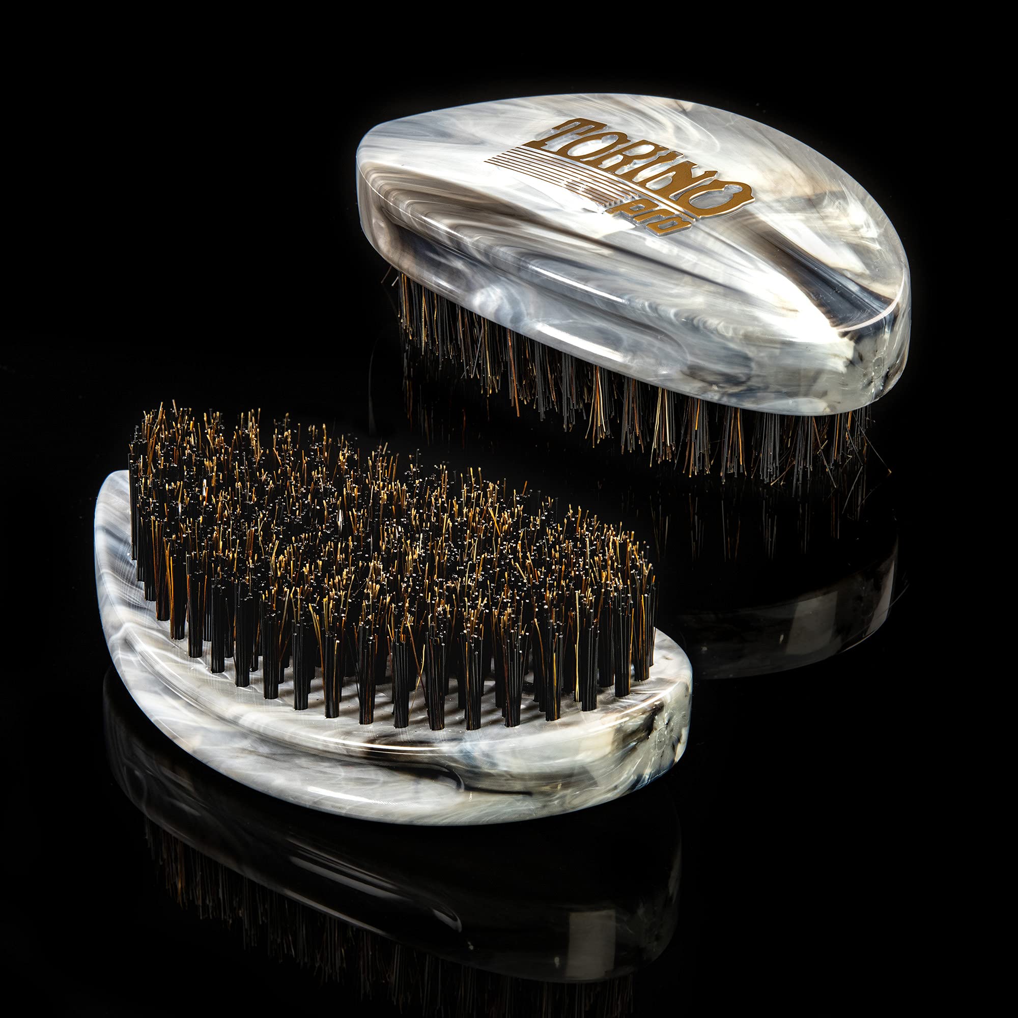 Torino Pro Curve Wave Brush 204 wolfing demo shows brushing versatility.