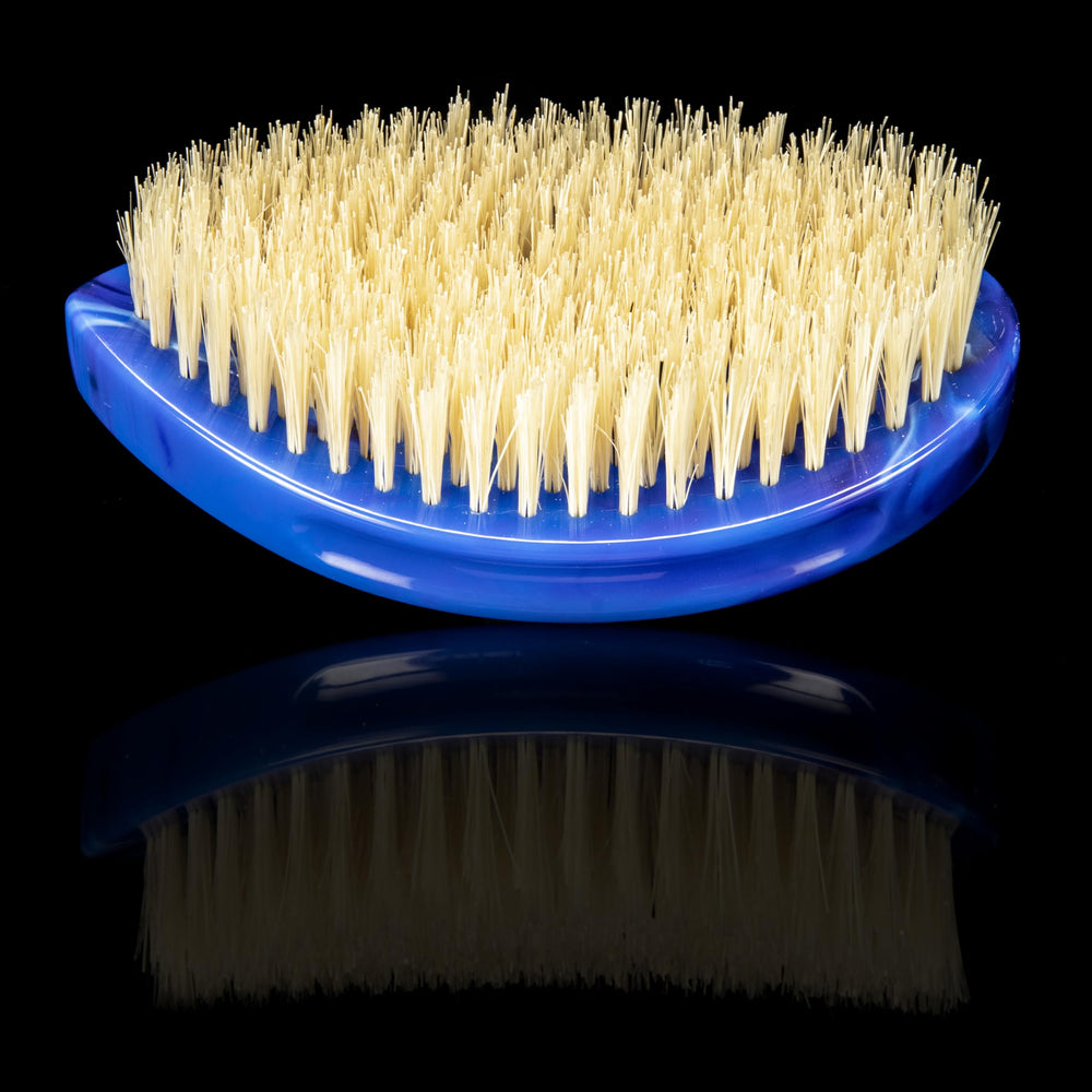 Torino Pro Curve Wave brush 231 curved design aids precise wave placement.