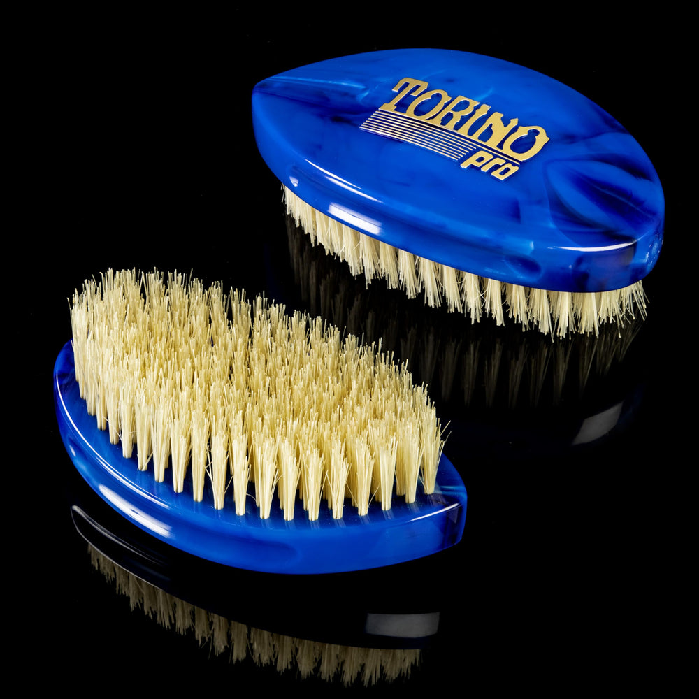Torino Pro Curve Wave brush 231 premium Torino Pro line supports versatile grooming.