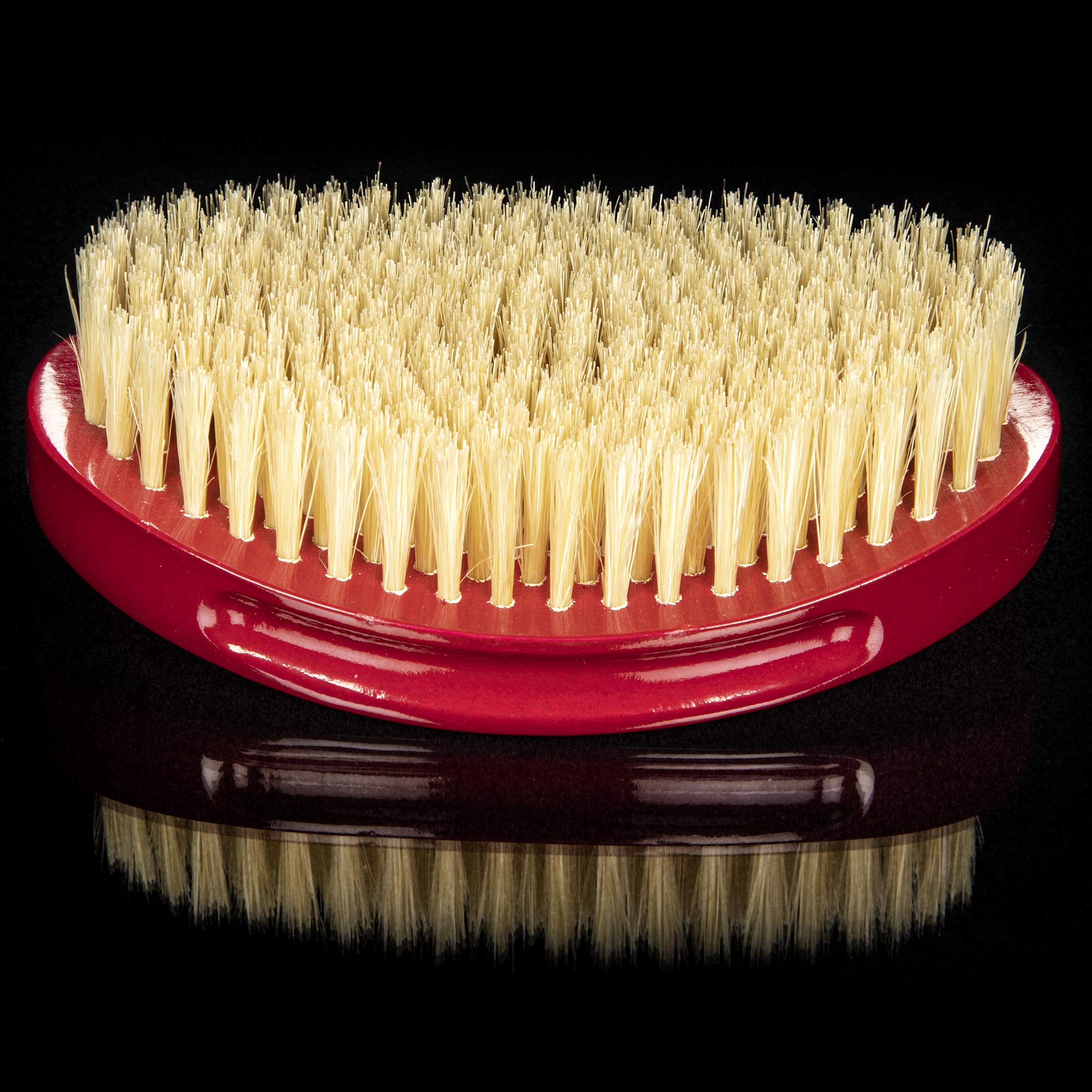 Torino Pro 1500 wood handle ergonomic grip during grooming sessions