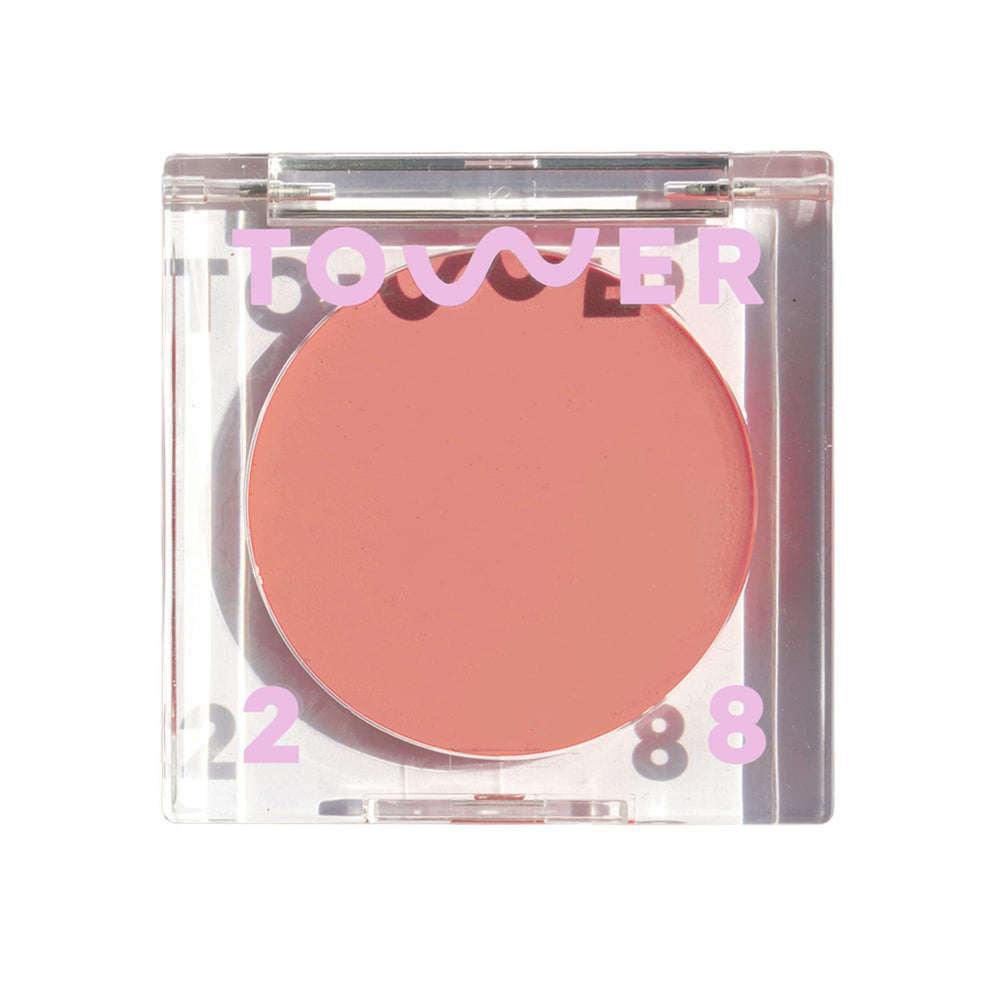 Tower 28 BeachPlease: aplicación suave en mejillas y labios para color natural.