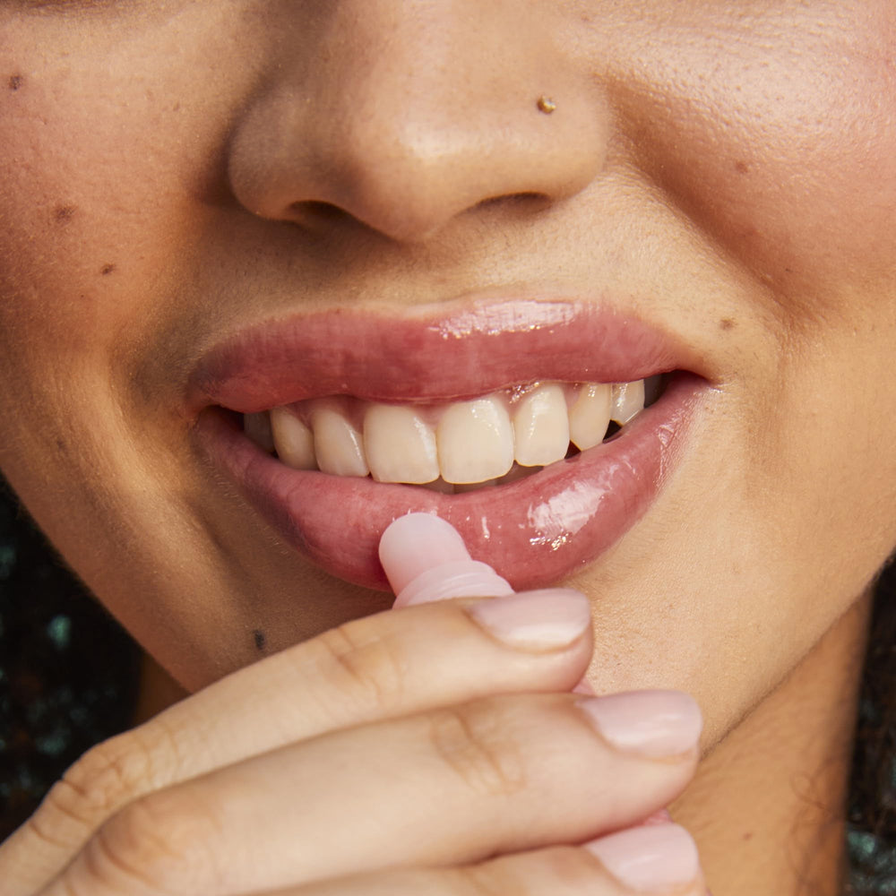 Tree Hut Sugarlips Lip Butter application softens lips and locks in moisture.