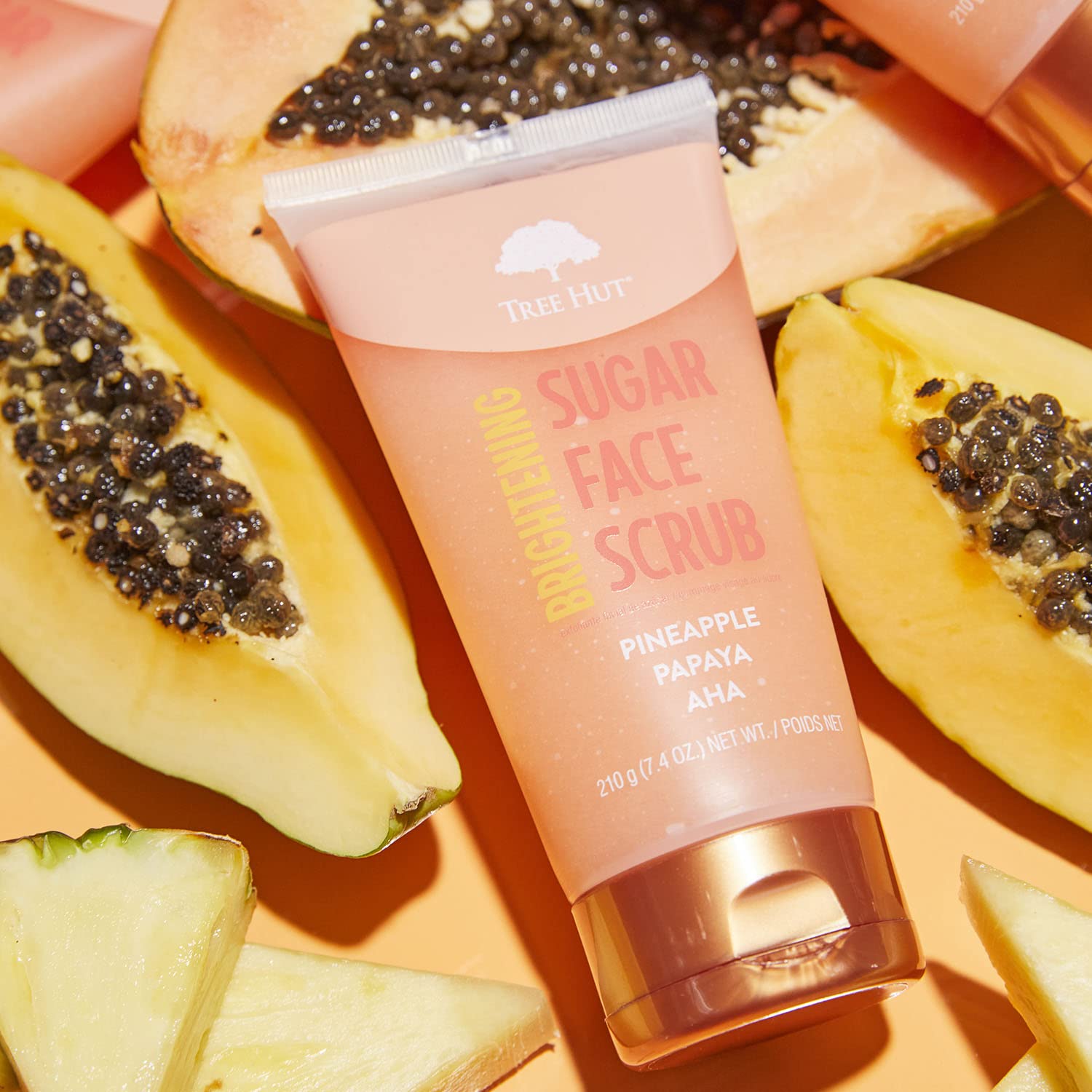 Tree Hut Piña y Papaya Exfoliante Facial tiene fórmula antideslizante para aplicación estable.