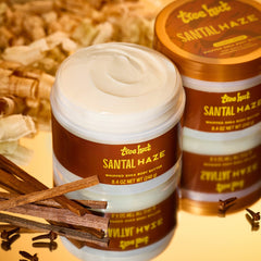 Tree Hut Whipped Shea Body Butter Santal Haze, aroma madera cálida para relajación diaria.