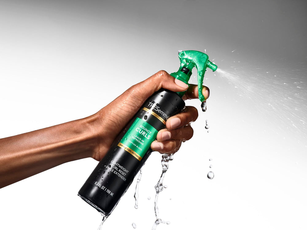 TRESemmé Bouncy Curls: control del frizz para un acabado limpio