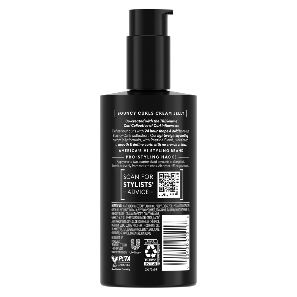TRESemmé Bouncy Curls crema jelly, primer plano de rizos definidos y textura suave.
