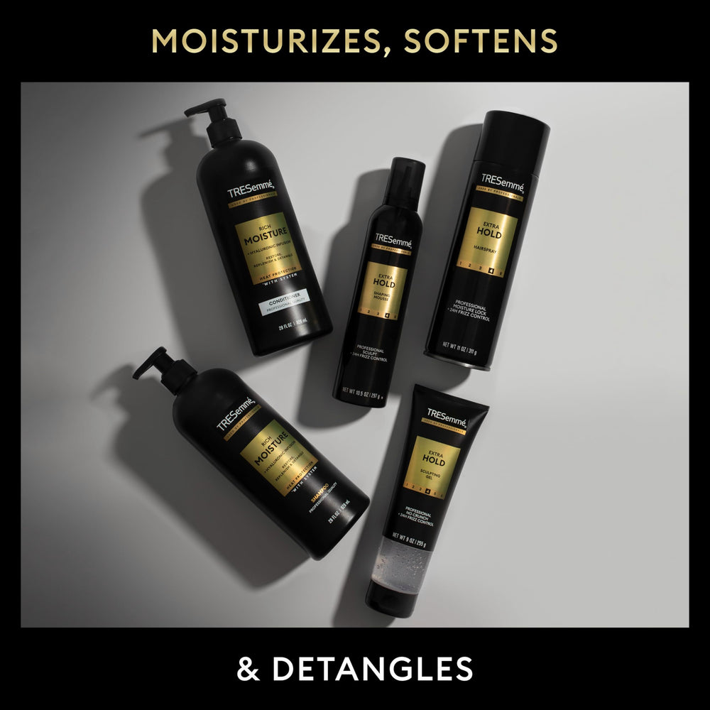 Cabello nutrido y flexible tras el lavado con Rich Moisture.