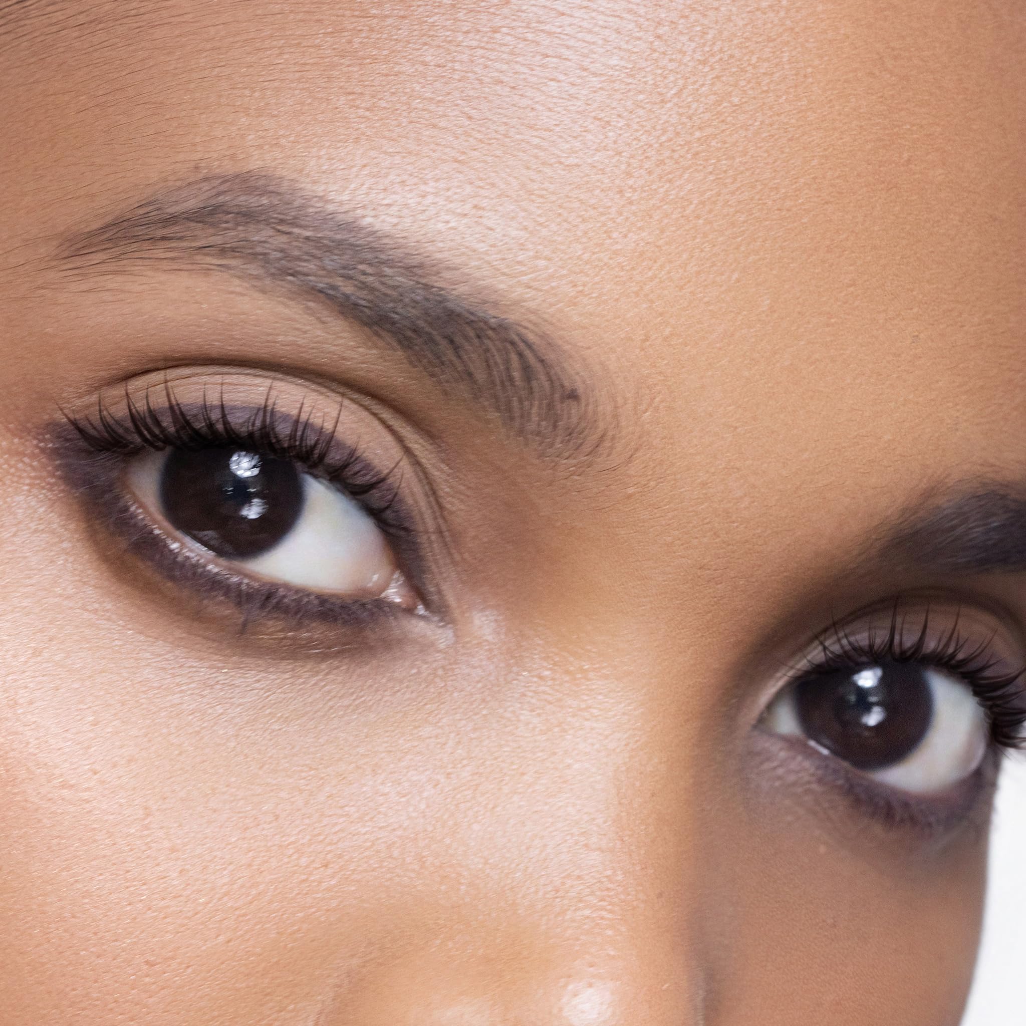 Trish McEvoy Intense Gel Eye Liner Deep Aubergine, 1.2 g compact for on-the-go touch-ups.