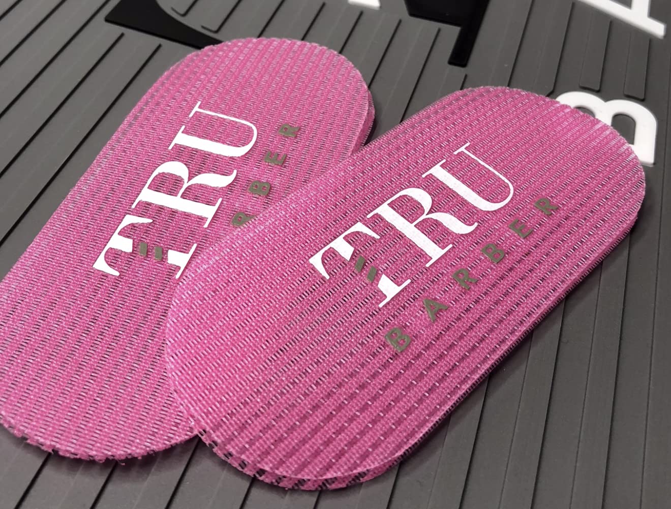 TRU BARBER hair grippers ideal for cutting and coloring without snagging.