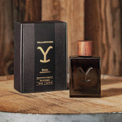 Smoked vanilla detail hints warmth for evening occasions