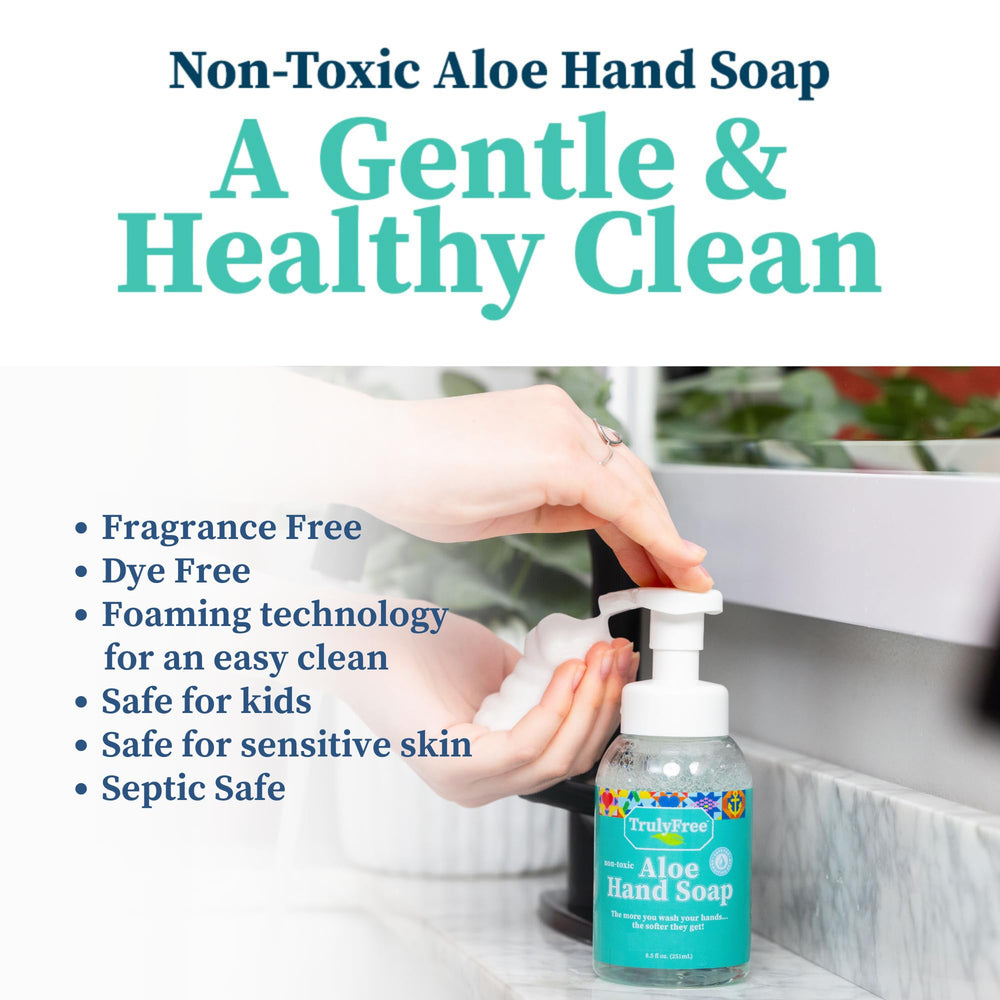 Etiqueta ecológica de Truly Free aloe vera que resalta una fórmula natural.